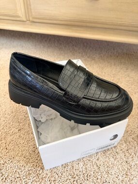 Jiojit croc loafers 6.5